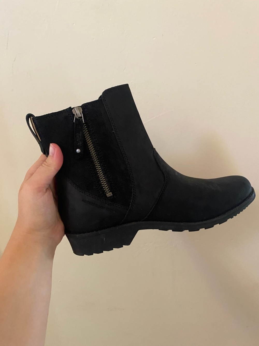 Teva Ellery Ankle WP Boot Black Waterproof Leather Bootie Size 8 - Picture 7 of 8